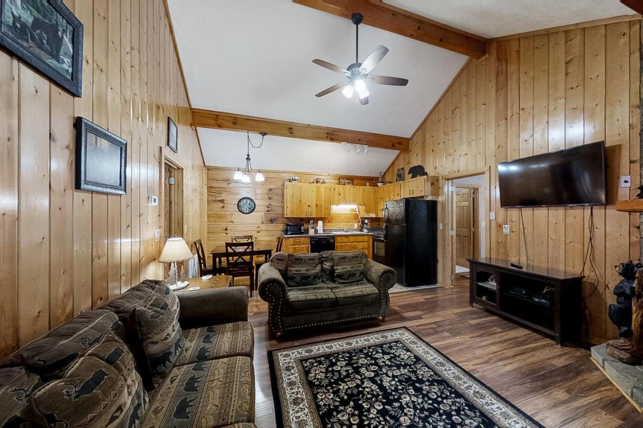 Bear Creek Pigeon Forge